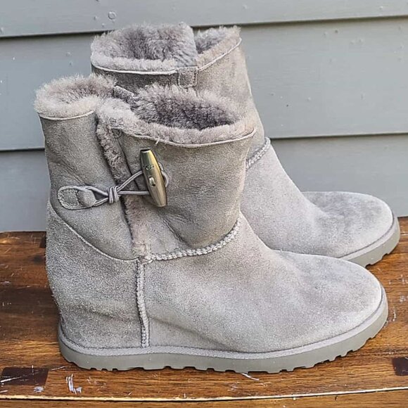 Ugg Grey Suede Classic Femme Shearling Boots size 9 - Picture 1 of 11